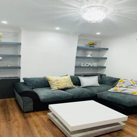 Swanscombe Luxury New Home מראה חיצוני תמונה