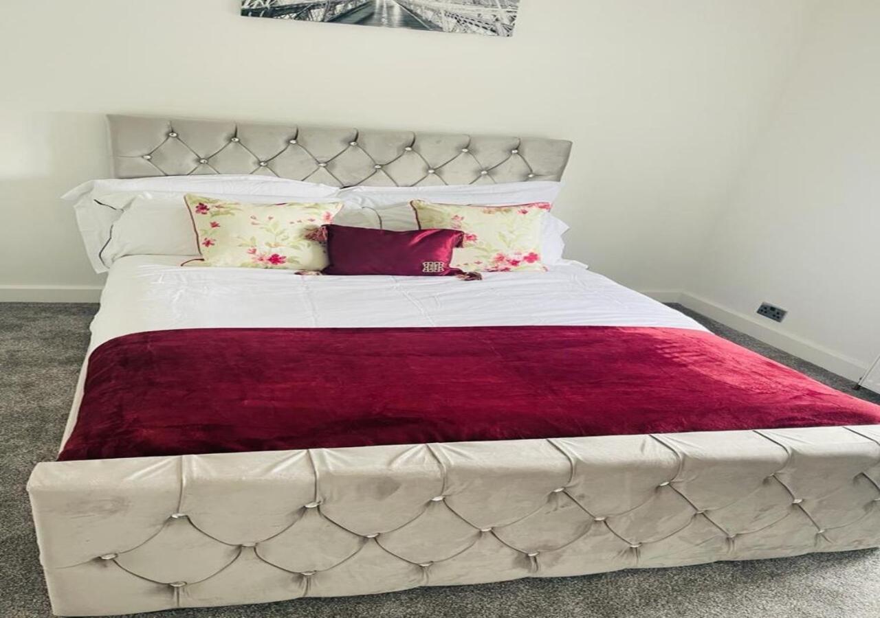 Swanscombe Luxury New Home מראה חיצוני תמונה