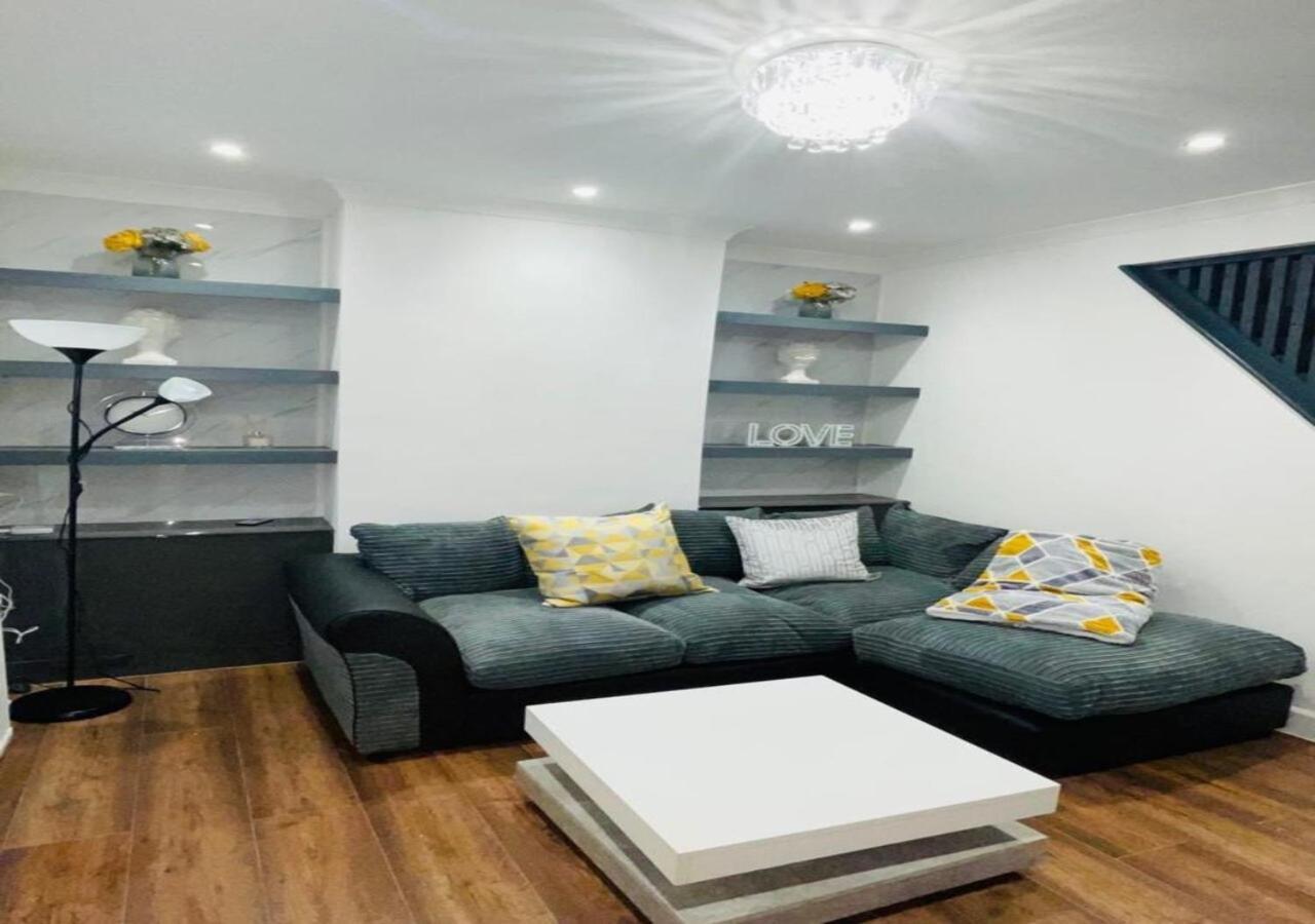 Swanscombe Luxury New Home מראה חיצוני תמונה